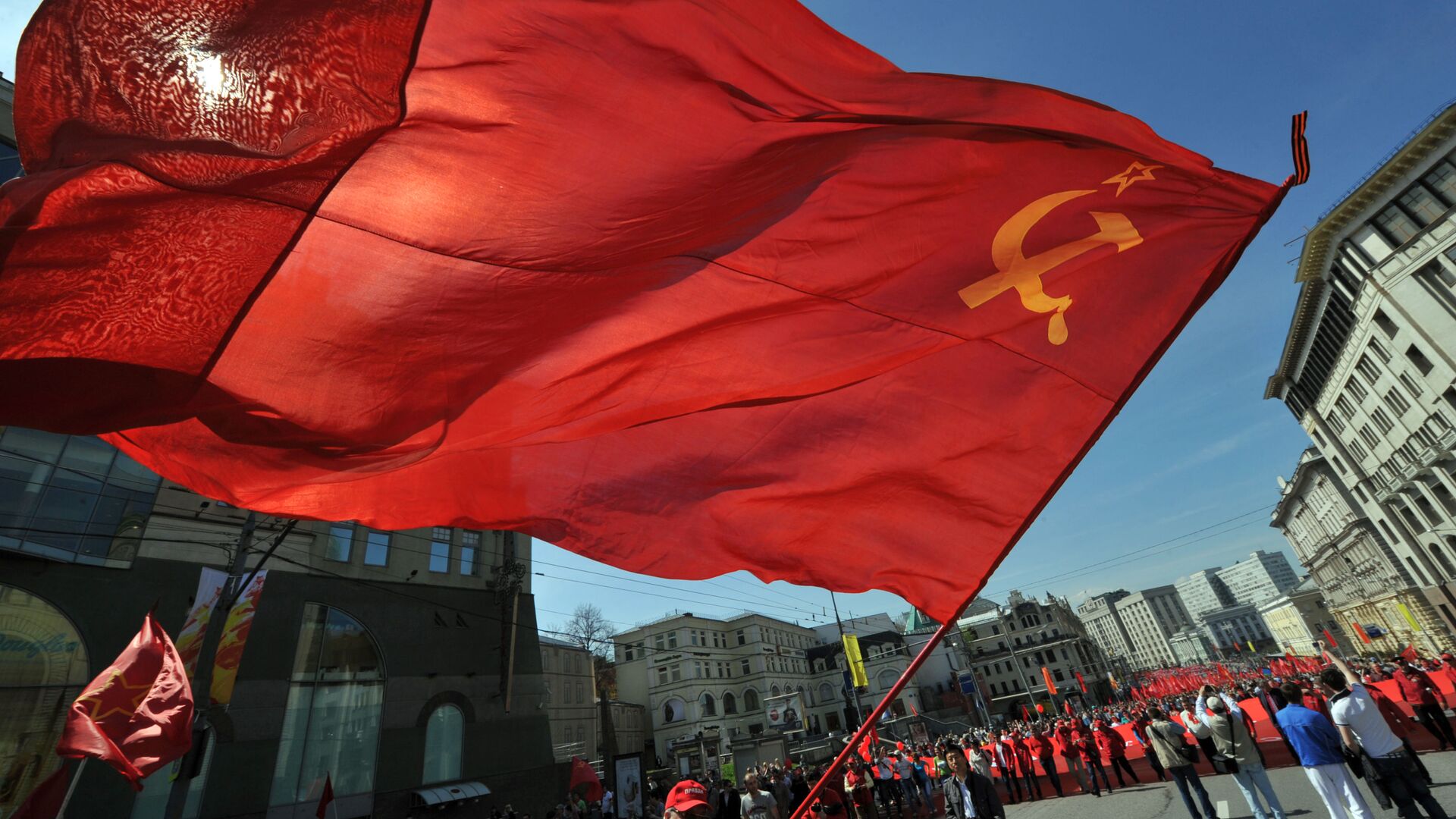 Lễ rước và mít tinh nhân kỷ niệm 68 năm Chiến thắng vĩ đại của Liên Xô - Sputnik Việt Nam, 1920, 08.03.2022