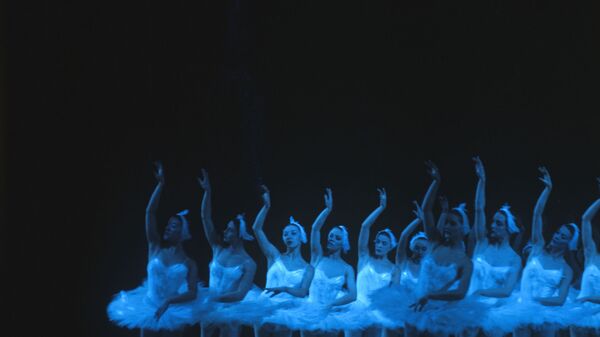 Vở ballet «Hồ thiên nga» trên sân khấu Nhà hát lớn ở Moskva - Sputnik Việt Nam