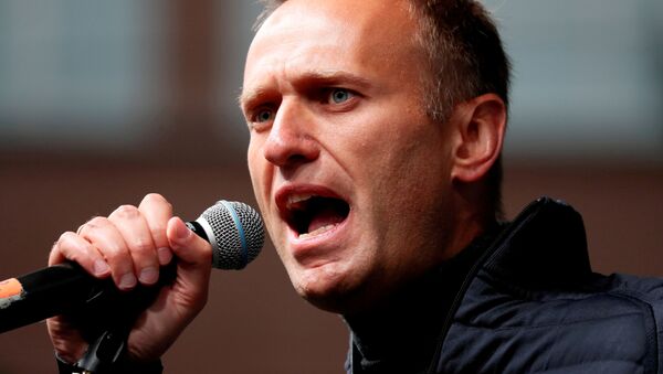 Blogger người Nga Alexei Navalny trong một cuộc biểu tình chống đối ở Moscow - Sputnik Việt Nam