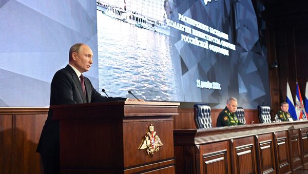 Tổng thống Nga Vladimir Putin phát biểu tại cuộc họp Hội đồng Bộ Quốc phòng - Sputnik Việt Nam