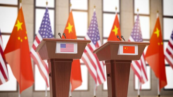 Cờ của Hoa Kỳ và Trung Quốc - Sputnik Việt Nam