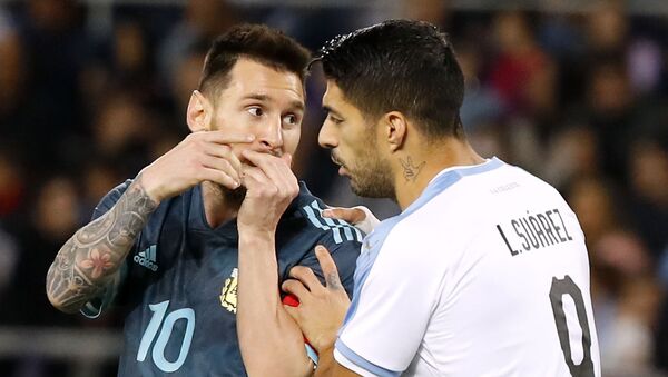 Lionel Messi và Luis Suarez. - Sputnik Việt Nam