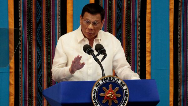 Tổng thống Philippines Rodrigo Duterte phát biểu trước quốc dân ở thành phố Quezon, Philippines. - Sputnik Việt Nam
