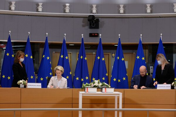 Chuyên gia đánh giá thỏa thuận thương mại Brexit giữa EU và Anh Chuyên gia đánh giá thỏa thuận thương mại Brexit giữa EU và Anh - Sputnik Việt Nam