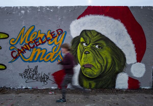 Graffiti của hoạ sĩ Eme Freethinker ở Berlin - Sputnik Việt Nam