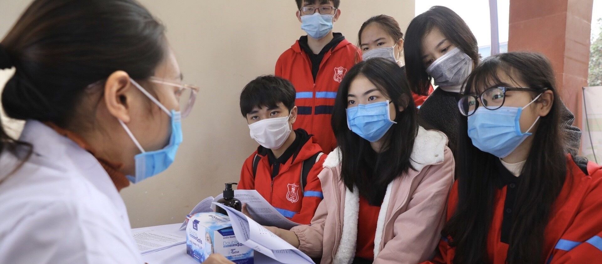 Tình nguyện viên tham gia đăng ký thử nghiệm lâm sàng vắc xin COVIVAC tại Lễ khởi động. - Sputnik Việt Nam, 1920, 21.01.2021
