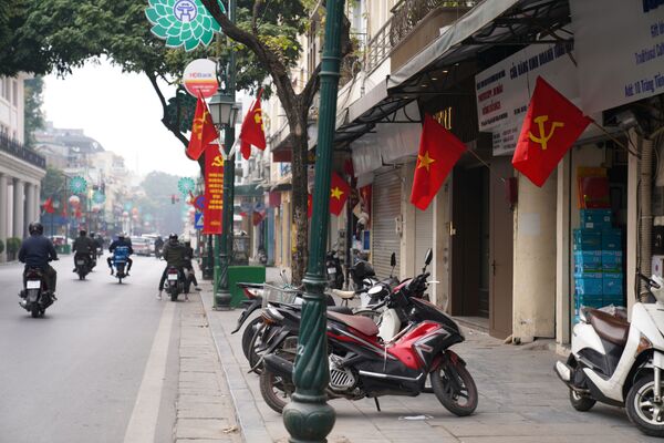 Trung tâm thành phố Hà Nội trước Đại hội Đảng Cộng sản Việt Nam lần thứ 13 - Sputnik Việt Nam