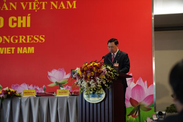 Gần 500 phóng viên trong nước và quốc tế tác nghiệp tại Đại hội XIII Gần 500 phóng viên trong nước và quốc tế tác nghiệp tại Đại hội XIII - Sputnik Việt Nam