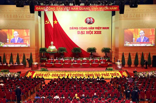 Thủ tướng Việt Nam Nguyễn Xuân Phúc phát biểu trong lễ khai mạc Đại hội lần thứ XIII của Đảng Cộng sản Việt Nam tại Hà Nội - Sputnik Việt Nam