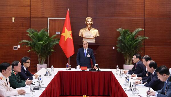 Thủ tướng Nguyễn Xuân Phúc chủ trì phiên họp khẩn giữa Thường trực Chính phủ với Ban Chỉ đạo quốc gia phòng, chống dịch COVID-19 - Sputnik Việt Nam
