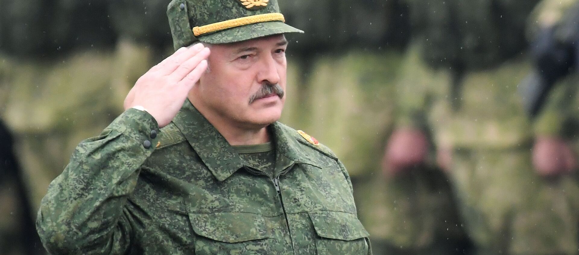 Tổng thống Belarus Alexander Lukashenko tại cuộc tập trận chiến lược chung của Belarus và Nga Phương Tây-2017 ở khu vực Minsk - Sputnik Việt Nam, 1920, 28.01.2021