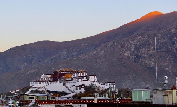 Cung điện Potala ở thành phố Lhasa, Tây Tạng - Sputnik Việt Nam
