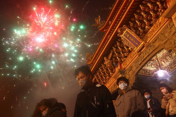Pháo hoa chào mừng Tết Nguyên đán ở Đài Bắc, Đài Loan - Sputnik Việt Nam