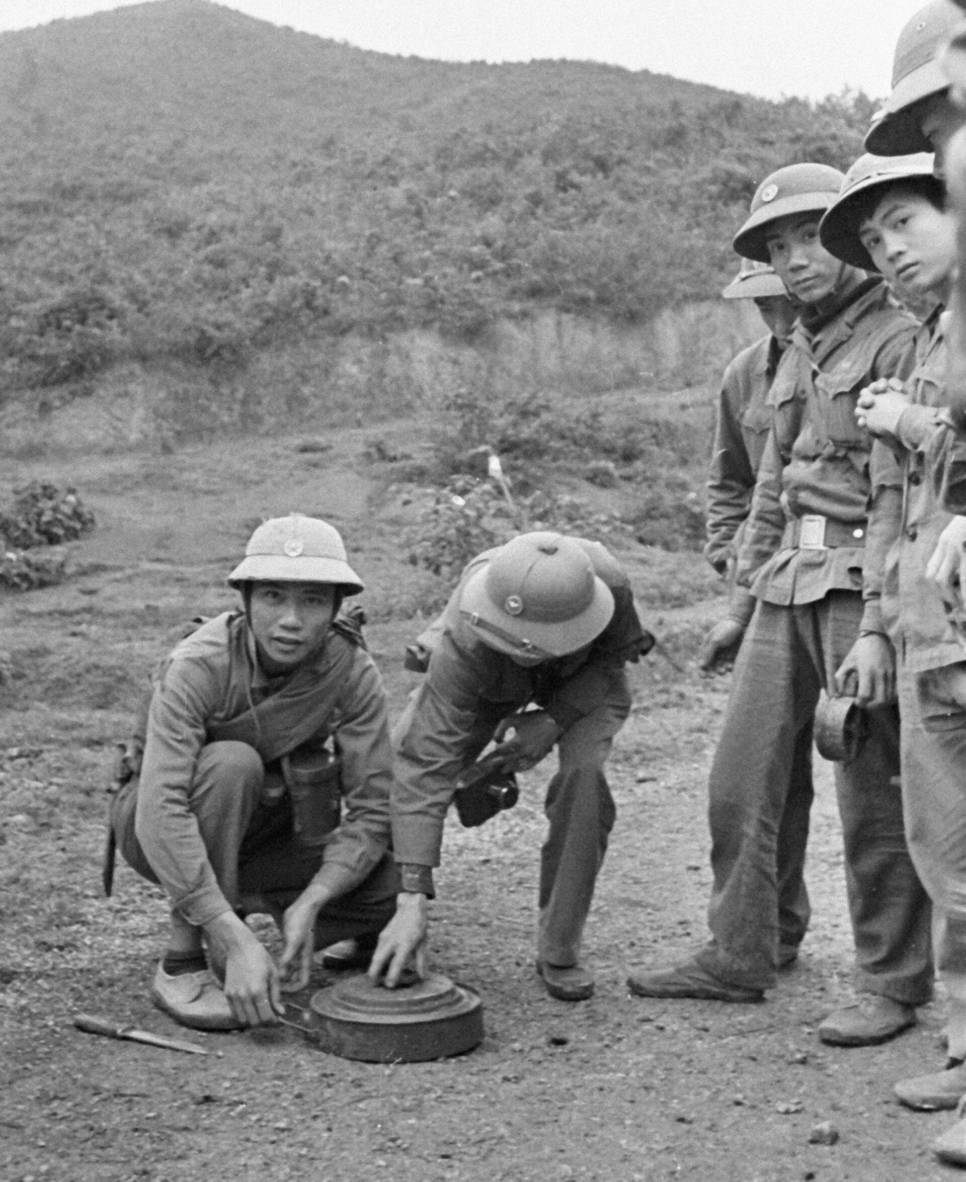 “Bóp chết” Việt Nam, nỗi nhục của Trung Quốc và sức mạnh vô địch Quân đội Hồ Chí Minh - Sputnik Việt Nam, 1920, 17.02.2021