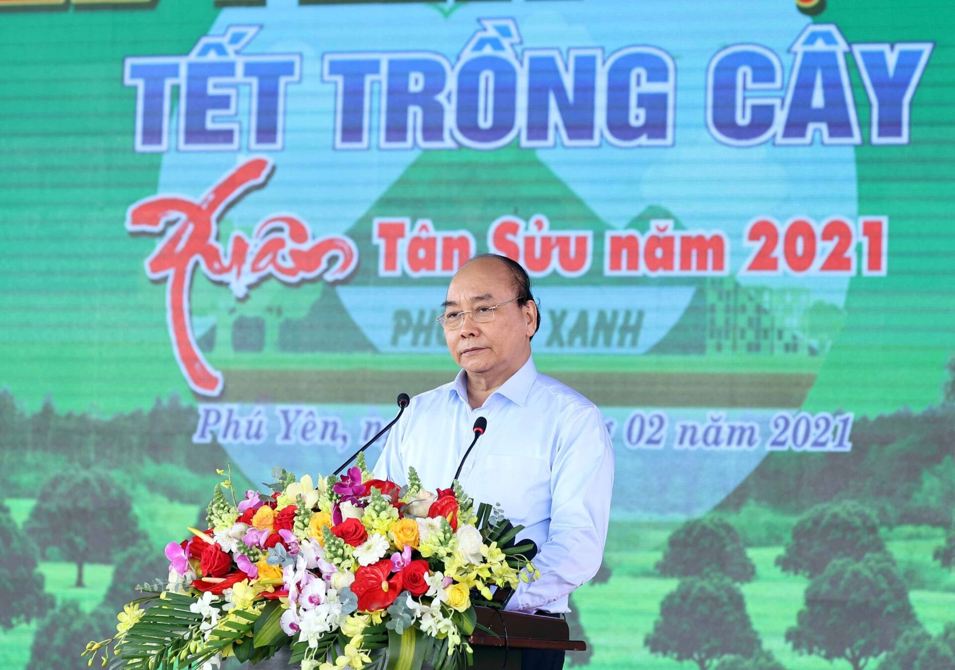Thủ tướng Nguyễn Xuân Phúc và khát vọng trồng một tỷ cây xanh - Sputnik Việt Nam, 1920, 20.02.2021