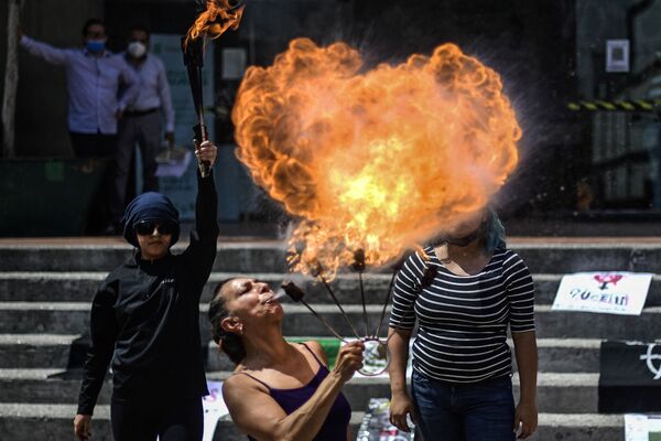 Biểu tình chống bạo lực đối với phụ nữ ở Mexico City - Sputnik Việt Nam