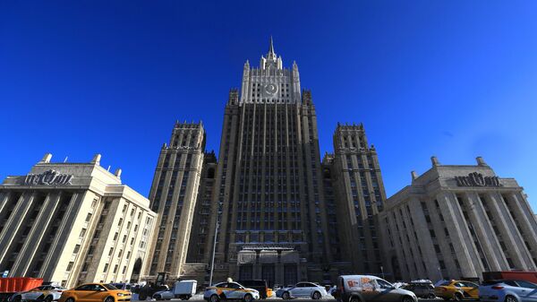 Tòa nhà của Bộ Ngoại giao Liên bang Nga trên Quảng trường Smolenskaya-Sennaya ở Moscow - Sputnik Việt Nam