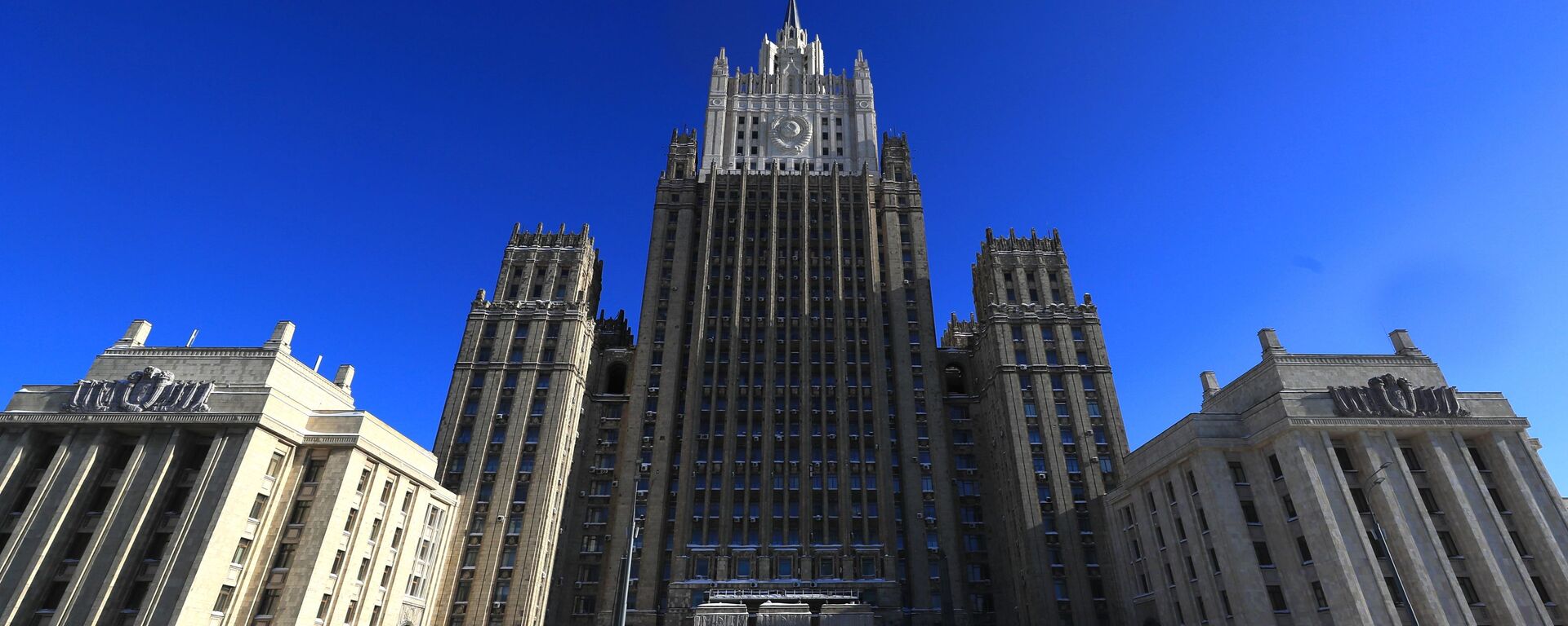 Tòa nhà của Bộ Ngoại giao Liên bang Nga trên Quảng trường Smolenskaya-Sennaya ở Moscow - Sputnik Việt Nam, 1920, 15.07.2021
