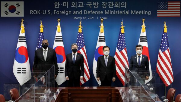  Bộ trưởng Quốc phòng Mỹ Lloyd Austin, Bộ trưởng Ngoại giao Mỹ Antony Blinken, Bộ trưởng Ngoại giao Hàn Quốc Chung Eui-yong và Bộ trưởng Quốc phòng Hàn Quốc Seo Wook tại cuộc gặp ở Seoul - Sputnik Việt Nam