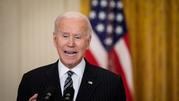 Tổng thống Mỹ Joe Biden phát biểu tại Phòng Đông của Nhà Trắng (18/3/2021). Washington - Sputnik Việt Nam