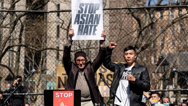 Mit-tinh chống phân biệt đối xử với người Mỹ gốc Á ở New York. - Sputnik Việt Nam