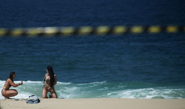 Những cô gái trên bãi biển Ipanema, Brazil - Sputnik Việt Nam