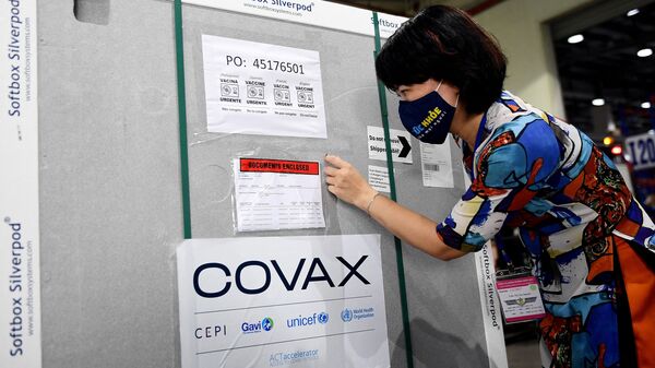 Việt Nam tiếp nhận lô vaccine phòng COVID-19 đầu tiên từ COVAX Facility. - Sputnik Việt Nam