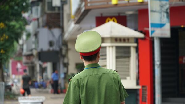 Cảnh sát trên đường phố Hà Nội. - Sputnik Việt Nam