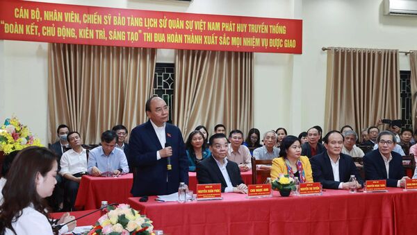 Chủ tịch nước Nguyễn Xuân Phúc phát biểu tại hội nghị.  - Sputnik Việt Nam