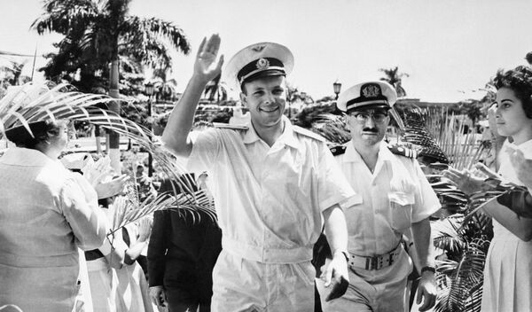 Phi công vũ trụ, anh hùng Liên Xô Yuri Alekseevich Gagarin đến thăm Cuba, 1961 - Sputnik Việt Nam