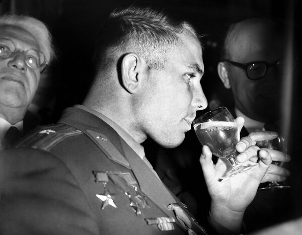 Phi công vũ trụ Yuri Gagarin ở London - Sputnik Việt Nam
