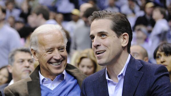 Tổng thống Mỹ Joe Biden với con trai Hunter - Sputnik Việt Nam