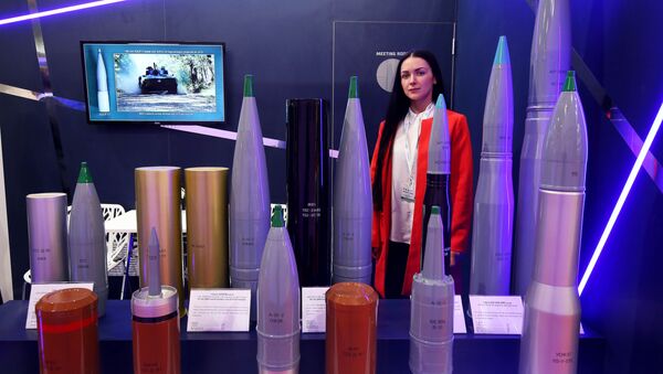 Các loại đạn pháo hạng nặng của Nga tại triển lãm quốc tế về vũ khí và thiết bị quân sự Gulf Defense & Aerospace-2017 ở Kuwait - Sputnik Việt Nam