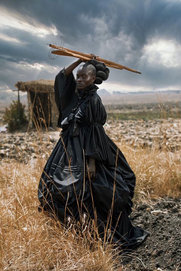 Bức ảnh African Victorian của nhiếp ảnh gia Zimbabwe Tamary Kudita, đoạt giải Nhiếp ảnh gia của năm tại Cuộc thi Mở rộng Sony World Photography Awards 2021  - Sputnik Việt Nam