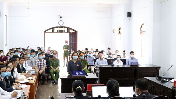 Đắk Nông: Xét xử sơ thẩm “trùm xăng giả’’ Trịnh Sướng và đồng phạm - Sputnik Việt Nam
