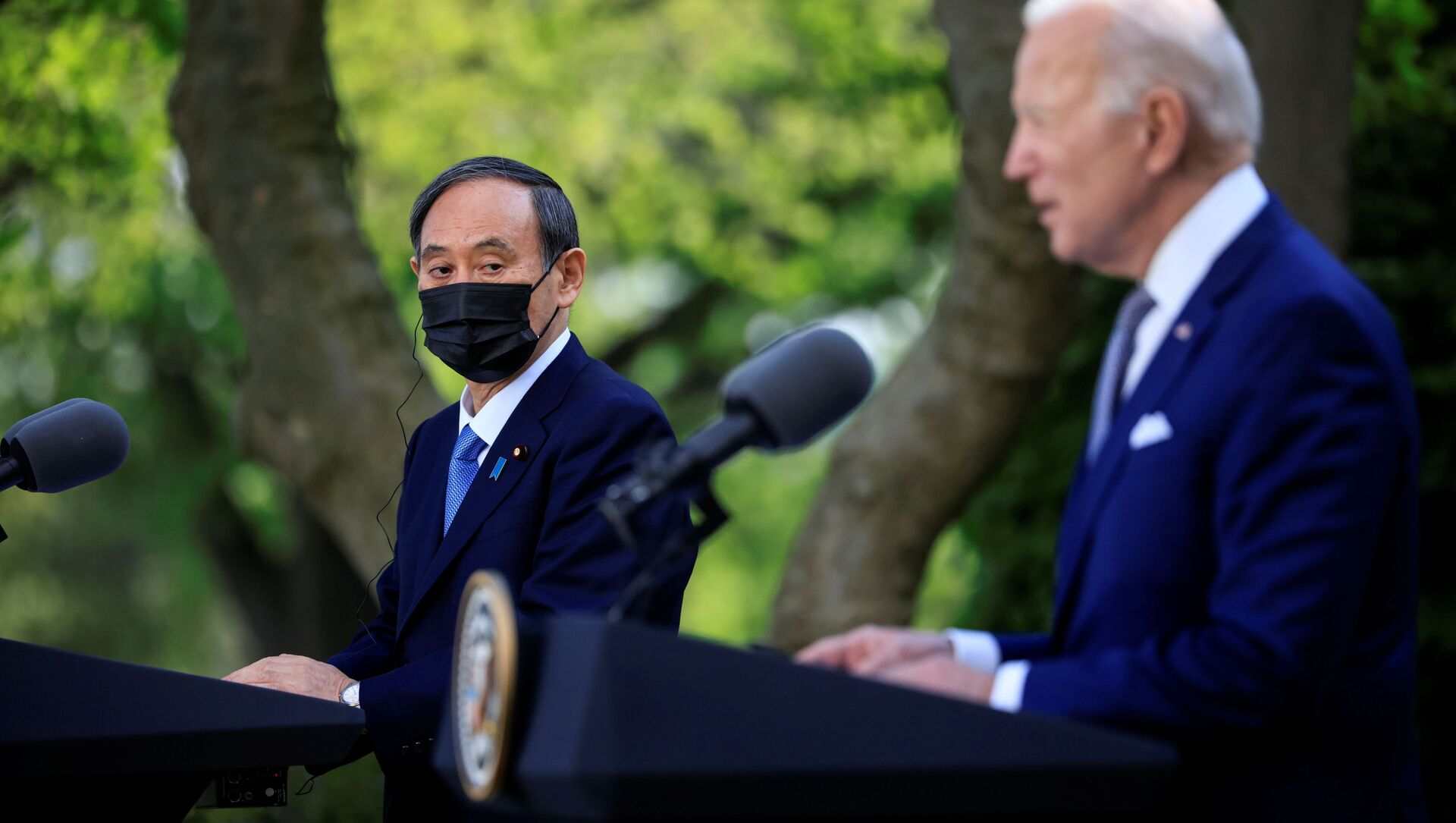 Tổng thống Hoa Kỳ Joe Biden và Thủ tướng Nhật Bản Yoshihide Suga. - Sputnik Việt Nam, 1920, 17.04.2021