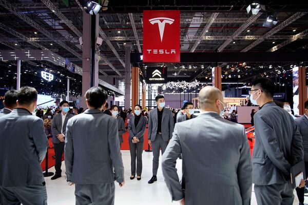 Gian hàng Tesla tại Triển lãm Ô tô Quốc tế Thượng Hải - Sputnik Việt Nam