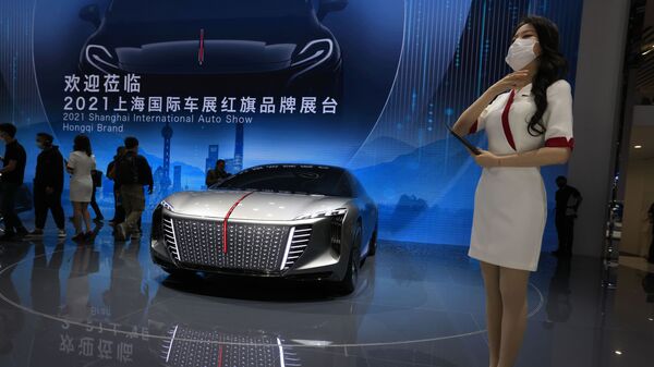 Cô gái quảng cáo tại Triển lãm ô tô quốc tế Thượng Hải lần thứ 19 - Sputnik Việt Nam