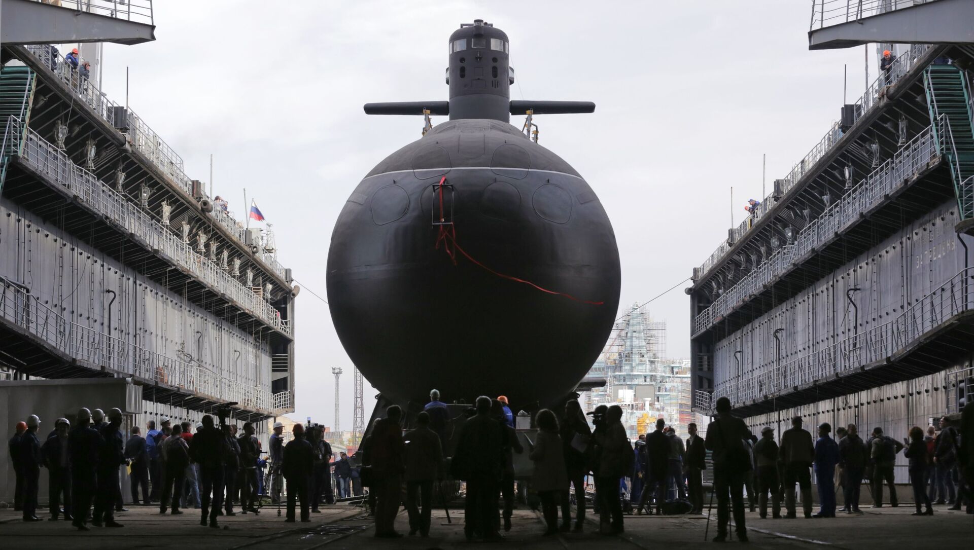 Lễ hạ thủy tàu ngầm diesel-điện Kronstadt thuộc Dự án 677 Lada. - Sputnik Việt Nam, 1920, 13.05.2021