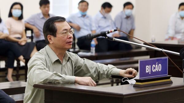 Xét xử Vũ Huy Hoàng và đồng phạm: Đề nghị mức án đối với cựu Bộ trưởng Công Thương Vũ Huy Hoàng và các bị cá - Sputnik Việt Nam