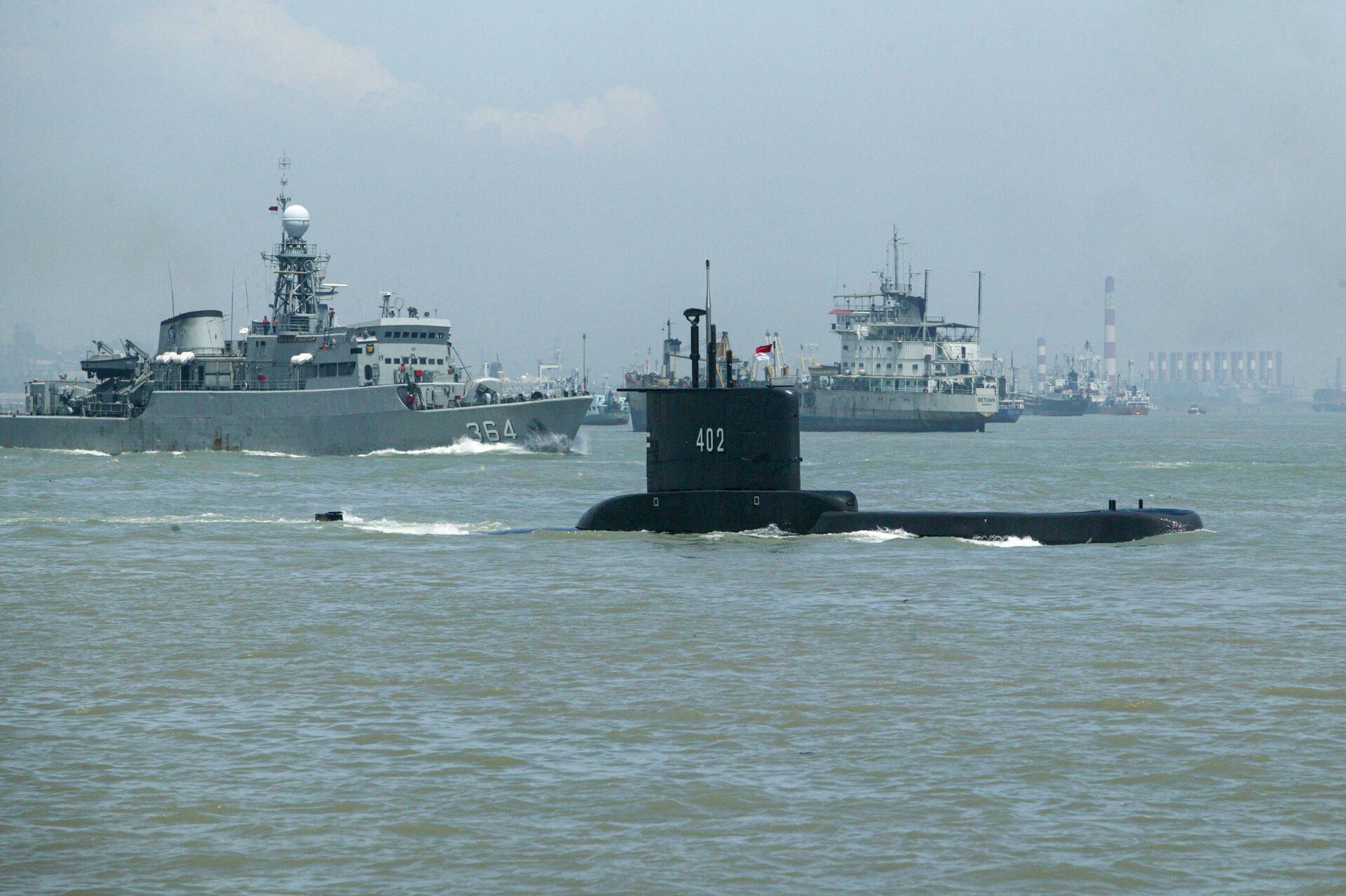 Indonesia sẽ tiến hành kiểm tra tình trạng tất cả các tàu ngầm của hải quân nước này sau vụ chìm tàu ​​Nanggala - Sputnik Việt Nam, 1920, 27.04.2021