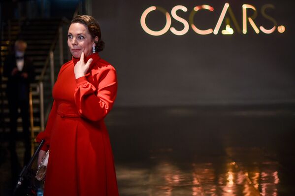 Nữ diễn viên Olivia Colman trong buổi phát sóng truyền video ở London về Lễ trao giải Oscar lần thứ 93  - Sputnik Việt Nam