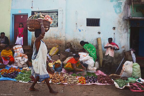 “Chợ bộ lạc Odisha” của nhiếp ảnh gia Ấn Độ Indigo Larmour, người chiến thắng ở hạng mục Trẻ 11-14 tuổi (Young - 11 – 14) tại cuộc thi Pink Lady® Food Photographer of the 2021 - Sputnik Việt Nam