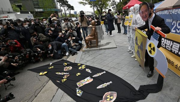 Các cuộc biểu tình của các nhà hoạt động môi trường chống lại việc xả nước ra biển từ nhà máy điện hạt nhân Fukushima-1 bị hư hại ở Seoul - Sputnik Việt Nam