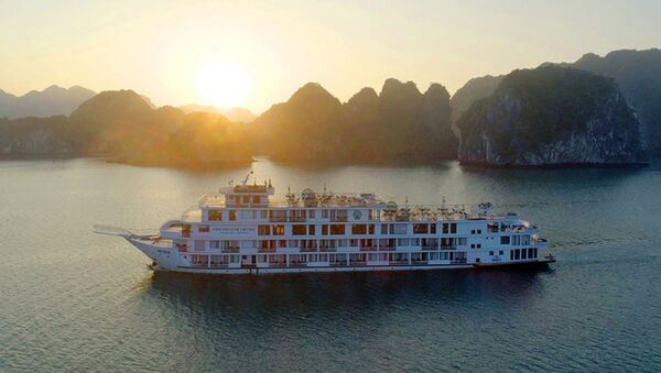 Tàu Ambassador Cruise - Sputnik Việt Nam
