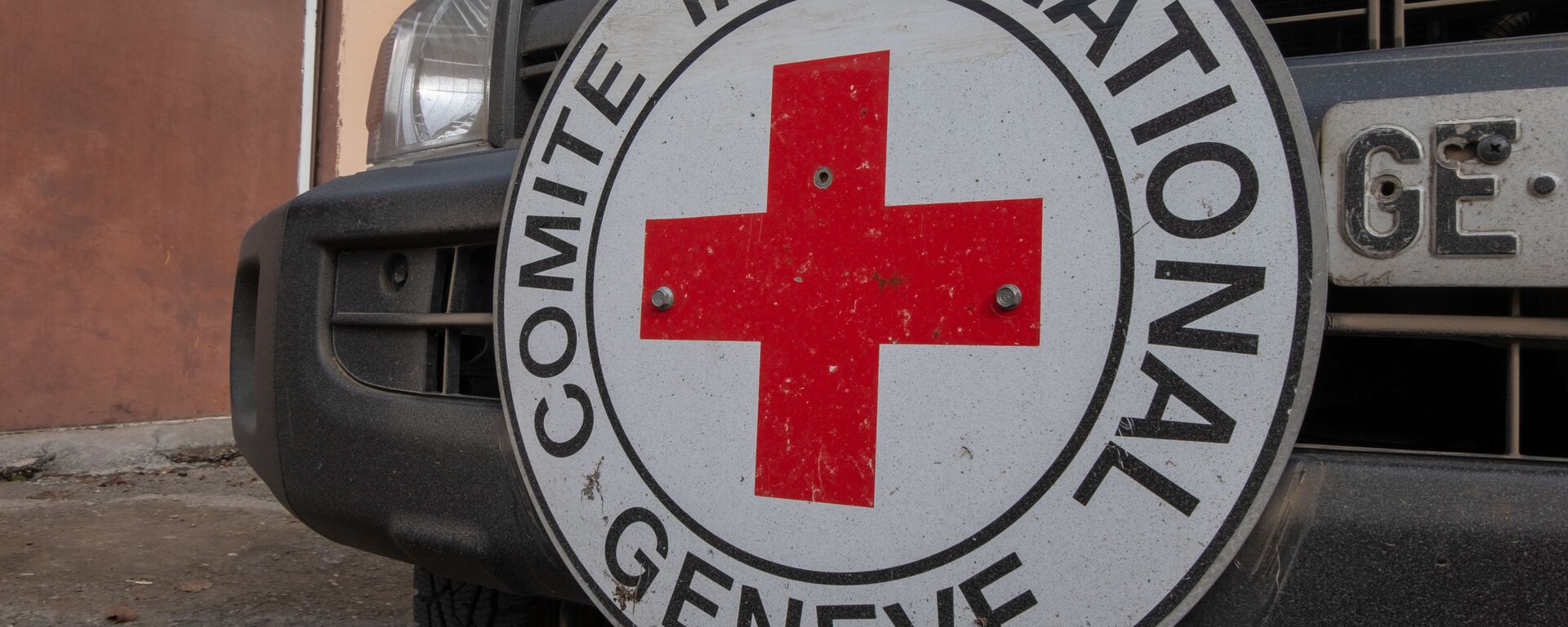 Xe cứu trợ của Hiệp Hội Chữ thập đỏ và Trăng lưỡi liềm đỏ quốc tế (ICRC) - Sputnik Việt Nam, 1920, 08.05.2021