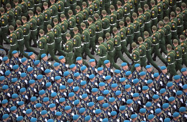 Các quân nhân tham gia cuộc diễu binh binh ở Moskva - Sputnik Việt Nam