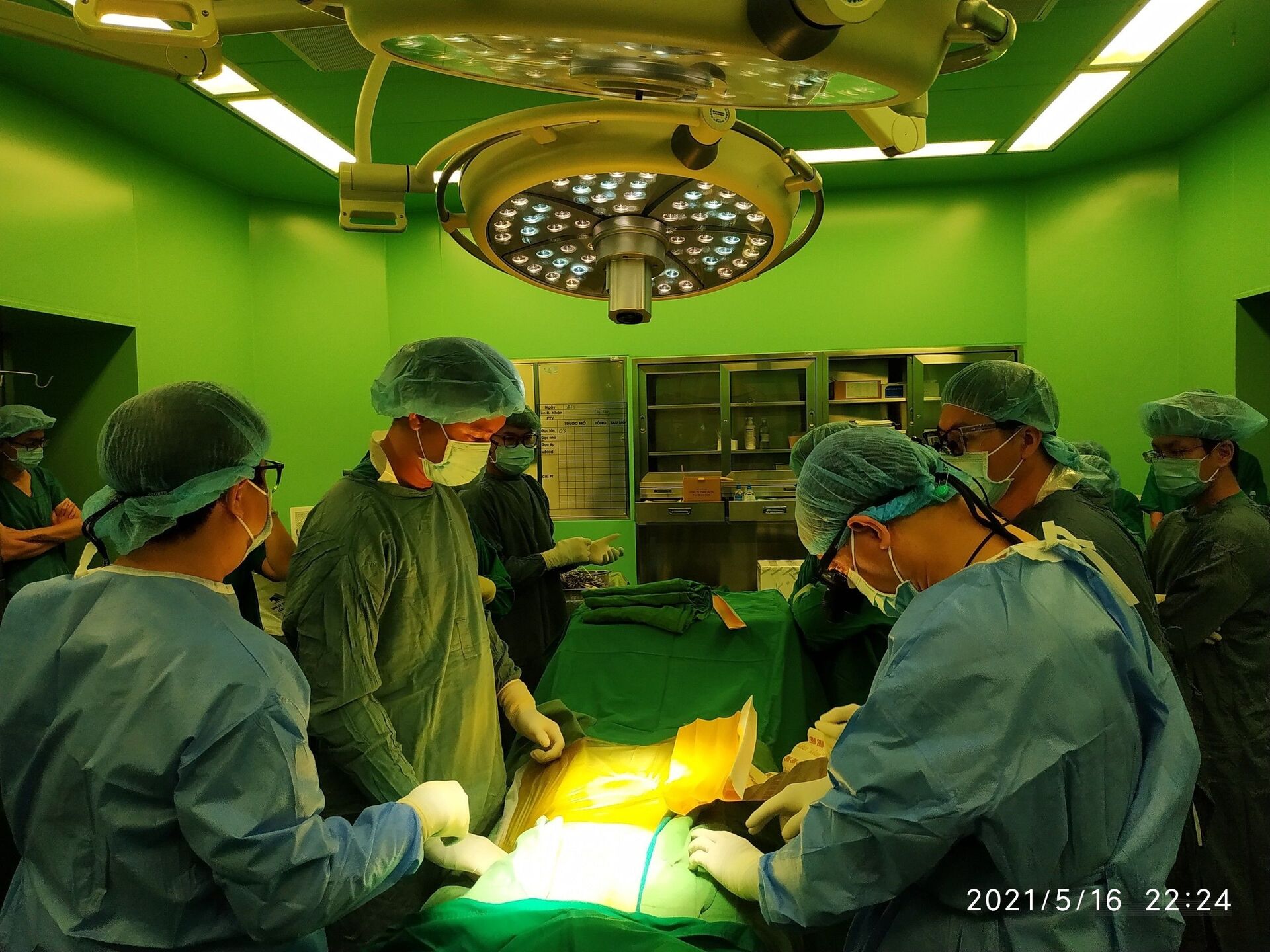 Vũng Tàu: phẫu thuật ngay trong đêm để lấy tạng được hiến từ người bị tai nạn - Sputnik Việt Nam, 1920, 17.05.2021