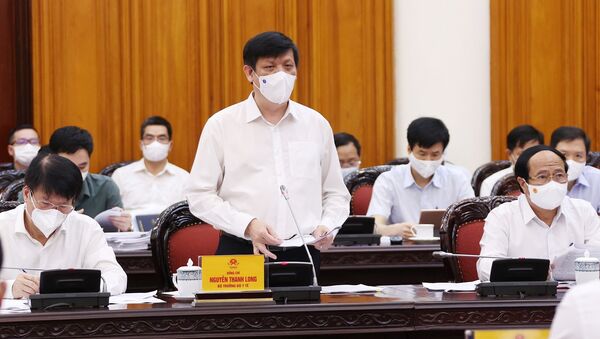 Bộ trưởng Bộ Y tế Nguyễn Thanh Long trong cuộc họp Thường trực Chính phủ triển khai công tác phòng, chống dịch COVID-19 - Sputnik Việt Nam