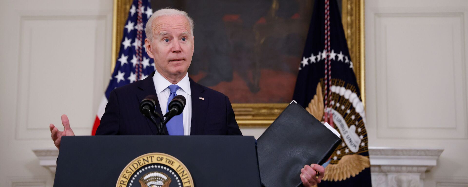 Tổng thống Hoa Kỳ Joe Biden phát biểu về tình trạng Kế hoạch Giải cứu người Mỹ của ông từ Phòng ăn Nhà nước tại Nhà Trắng ở Washington, D.C., Hoa Kỳ, ngày 5 tháng 5 năm 2021 - Sputnik Việt Nam, 1920, 19.05.2021